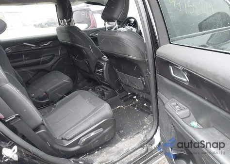 2023 Jeep Grand Cherokee L Laredo 4X4 z USA, uszkodzony, nr VIN 1C4RJKAGXP8767572